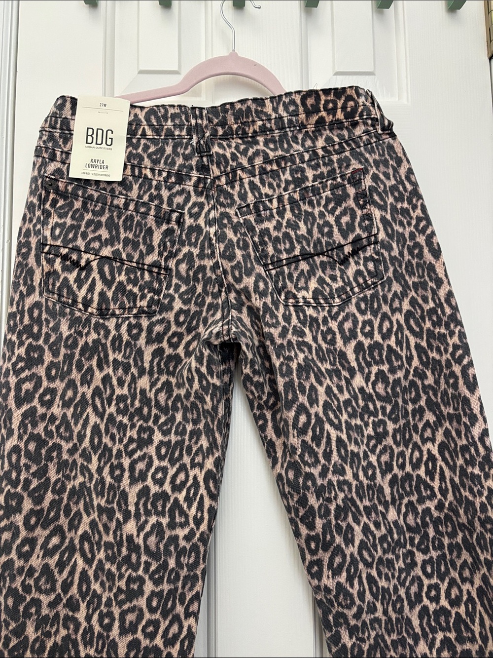 BDG Leopard-Print Wide Leg Boyfriend Kayla Jean. Urban Outfitters. SIZE 27W. NEW - Picture 8 of 9
